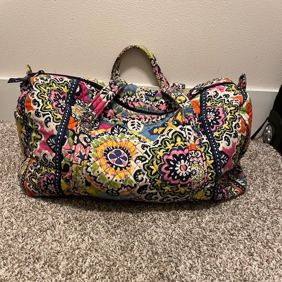 Vera Bradley Rio Medium Travel Duffel Bag - Picture 1 of 3